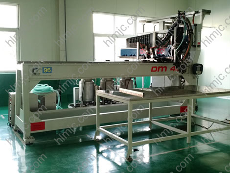 數(shù)控點膠機(jī)